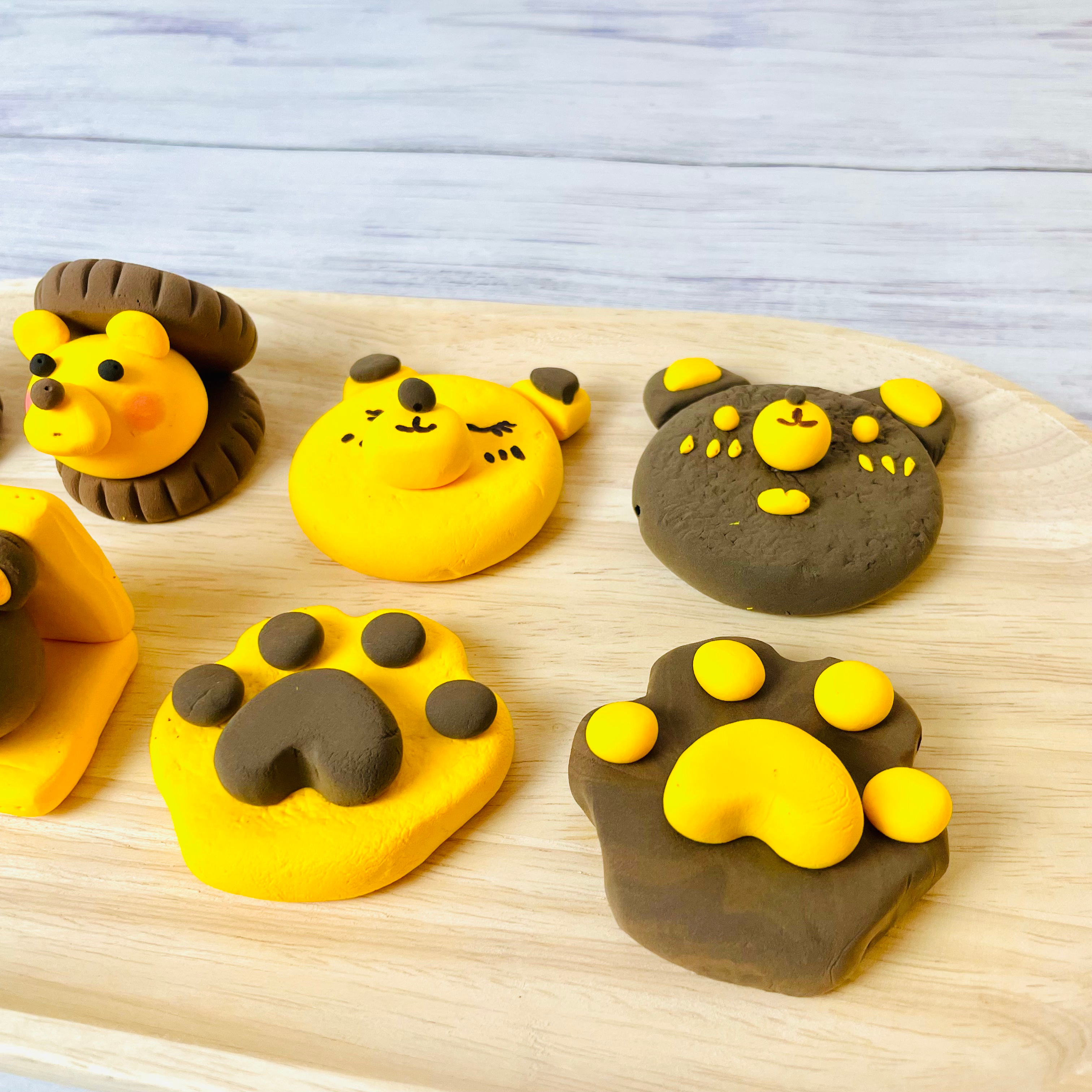 DINO CLAY - Dino’s Lunch Box Bear Biscuits