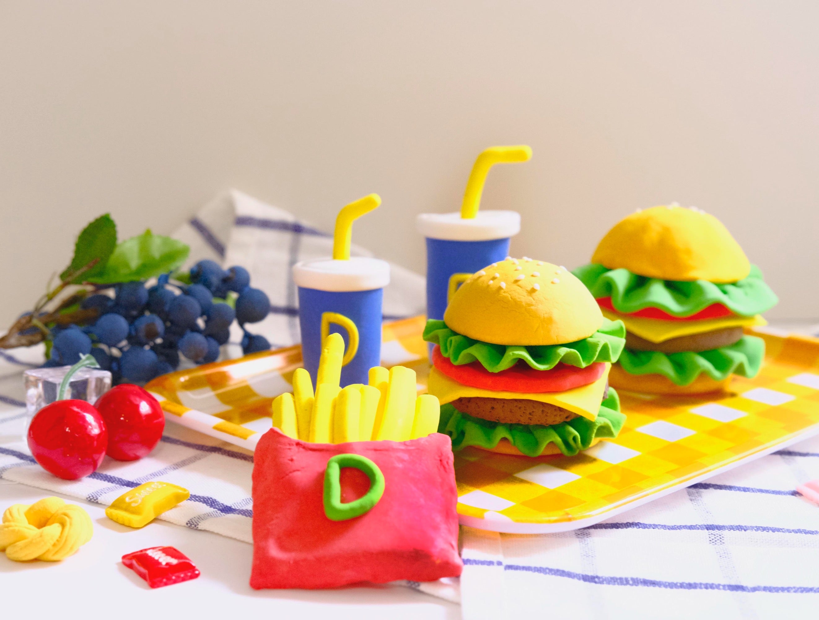 DINO CLAY - Dino’s Burger Meal